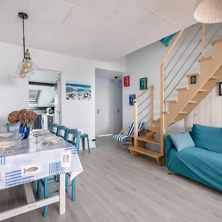 Apartment Face A La Mer, Sous Les Toits Pour 4 *