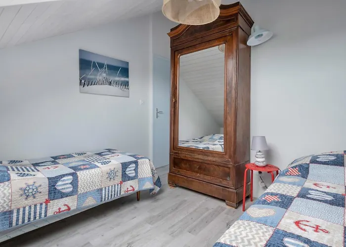 Face à La Mer, Sous Les Toits Pour 4